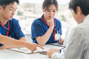 モンスターペイシェントに遭遇したら？事例から学ぶ効果的な対処法 