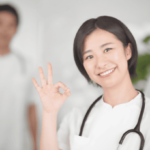 ニコニコ仕事ができるスタッフに注意！実は退職の危険も！