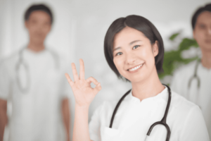 ニコニコ仕事ができるスタッフに注意！実は退職の危険も！