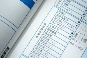 内科クリニックで導入進む!POCT尿検査のメリットと注意点