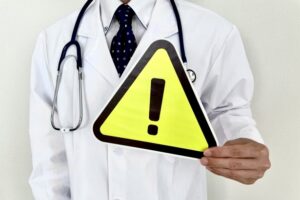 クリニック集患に必須！医療広告ガイドラインの基礎知識と違反事例5選