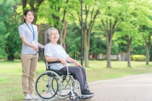 独居高齢者の単独受診！クリニックが取るべき情報連携の備えとは
